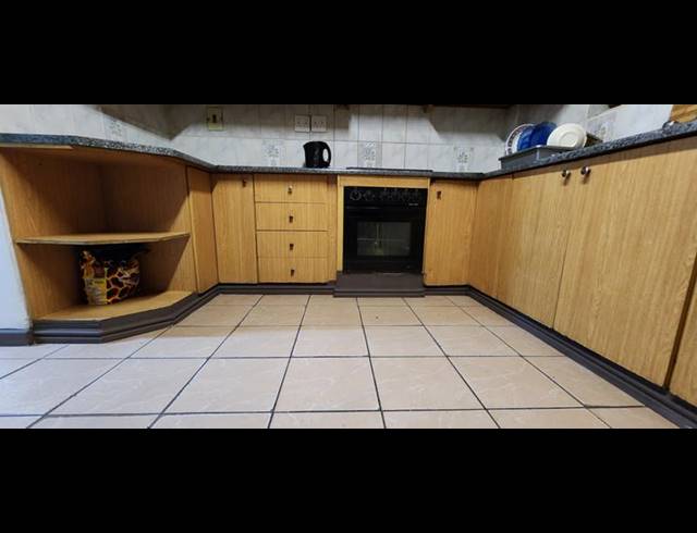 4 BEDROOM HOUSE FOR SALE IN MITCHELLS PLAIN CENTRAL